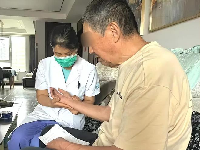 “網(wǎng)約護士”高收入：單次收費兩三百有人狂攬3000單(圖14)